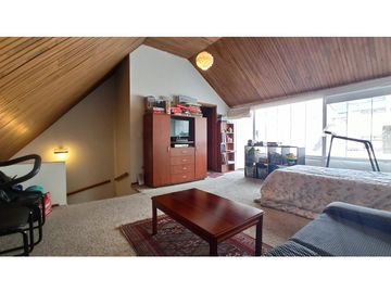 VENDO CASA CON OFICINA INDEPENDIENTE EN SANTA BARBARA (lC)