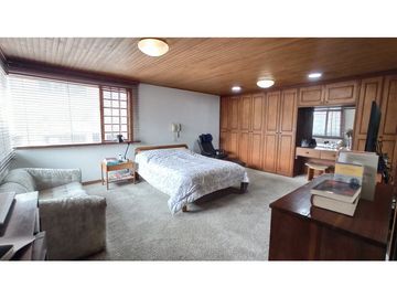 VENDO CASA CON OFICINA INDEPENDIENTE EN SANTA BARBARA (lC)