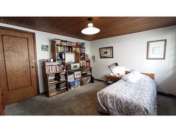 VENDO CASA CON OFICINA INDEPENDIENTE EN SANTA BARBARA (lC)