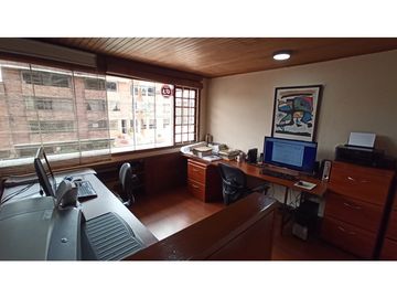 VENDO CASA CON OFICINA INDEPENDIENTE EN SANTA BARBARA (lC)