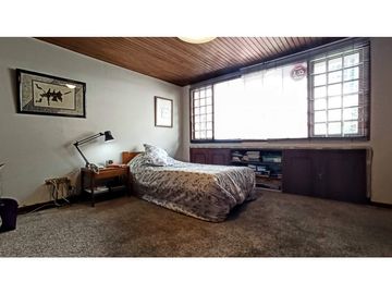VENDO CASA CON OFICINA INDEPENDIENTE EN SANTA BARBARA (lC)