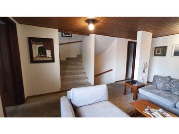 VENDO CASA CON OFICINA INDEPENDIENTE EN SANTA BARBARA (lC)