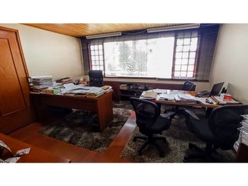 VENDO CASA CON OFICINA INDEPENDIENTE EN SANTA BARBARA (lC)