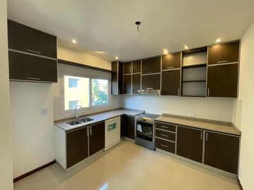 PH 4 amb- baño y toil - balcón- parrilla-Olivos
