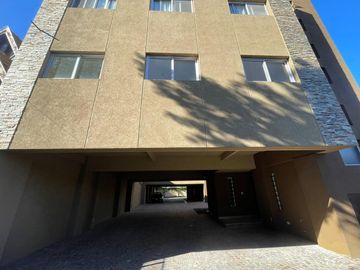 PH 4 amb- baño y toil - balcón- parrilla-Olivos