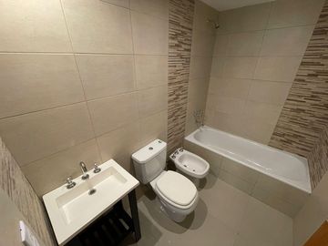 PH 4 amb- baño y toil - balcón- parrilla-Olivos