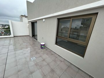 Depto. 2 AMB  C/ Baño en Suite y Enorme Balcón en Mataderos