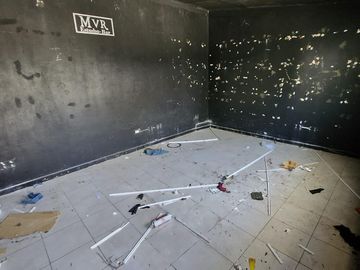 Galpón sobre lote de 8 x 30 Mts con vivienda independiente 4 ambientes
