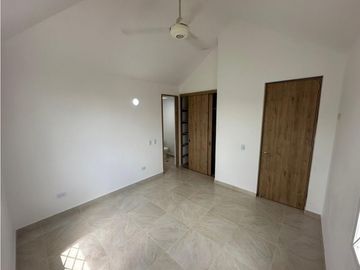 SE VENDE CASA EN GIRARDOR  ALCATRACES 2