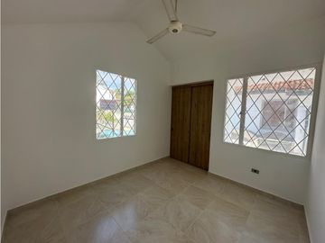 SE VENDE CASA EN GIRARDOR  ALCATRACES 2