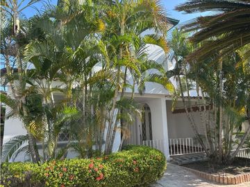 SE VENDE CASA EN GIRARDOR  ALCATRACES 2