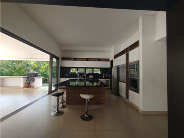 HERMOSA CASA CAMPESTRE EN VENTA, VILLAVICENCIO