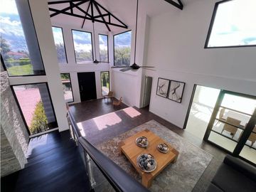 Se Vende Exclusiva Casa Campestre - Sector La Tebaida