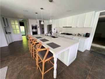 Se Vende Exclusiva Casa Campestre - Sector La Tebaida