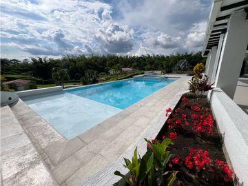 Se Vende Exclusiva Casa Campestre - Sector La Tebaida