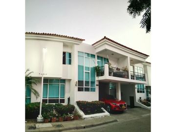 EN VENTA CASA EN RODADERO RESERVADO