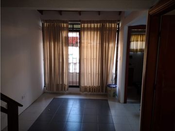 SE VENDE CASA EN PANORAMA !