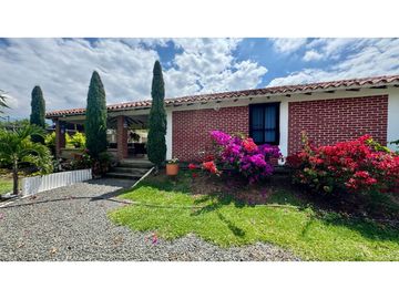 Finca en venta en parcelación campestre - Santa Elena El Cerrito Valle