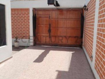Hermosa casa en Cedros de Villa - Chorrilos en venta. Casa frente a parque.