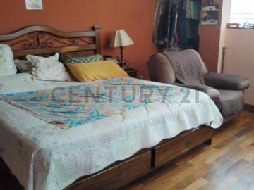 Hermosa casa en Cedros de Villa - Chorrilos en venta. Casa frente a parque.