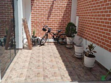 Hermosa casa en Cedros de Villa - Chorrilos en venta. Casa frente a parque.
