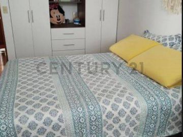 Hermosa casa en Cedros de Villa - Chorrilos en venta. Casa frente a parque.