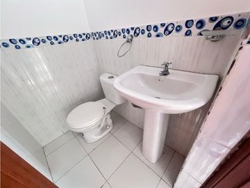 Mitad del Mundo, Casa en Venta, 118m2, 3 Habitaciones