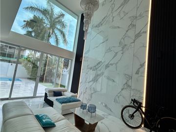 COSTA SUR / COSTA ESMERALDA / 500M REMODELADA / PISCINA PANELES SOLAR
