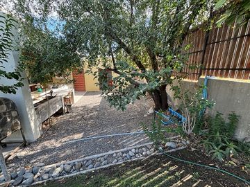 BAJO DE PRECIO! CASA 4 DORM + SERVICIO + SUBTE LOS BOSQUES