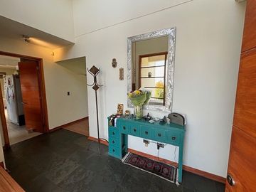 BAJO DE PRECIO! CASA 4 DORM + SERVICIO + SUBTE LOS BOSQUES