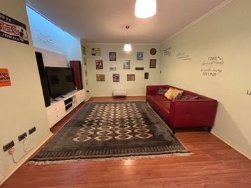 BAJO DE PRECIO! CASA 4 DORM + SERVICIO + SUBTE LOS BOSQUES