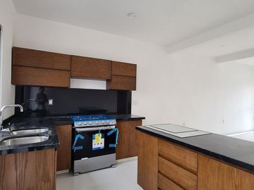 Casa en VENTA en PUNTA LOMAS