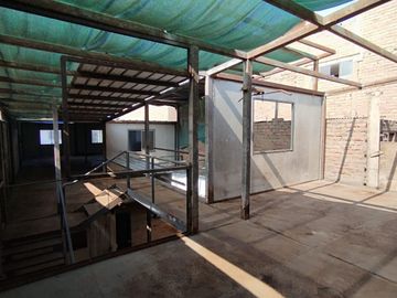 Se Venta Local/ Taller de 2 pisos en San Martín de Porres