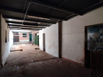 Se Venta Local/ Taller de 2 pisos en San Martín de Porres
