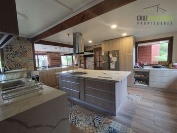 Casa en Venta en Condominio San Ignacio, camino Las Lomas