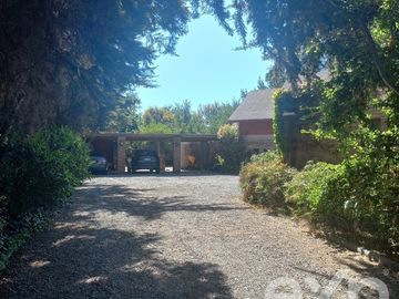 Casa en Venta en Av. Chicureo, Alba