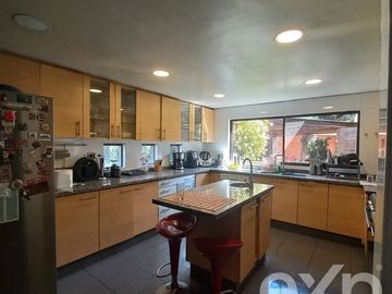 Casa en Venta en Av. Chicureo, Alba