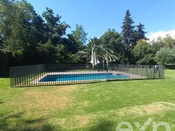 Casa en Venta en Av. Chicureo, Alba