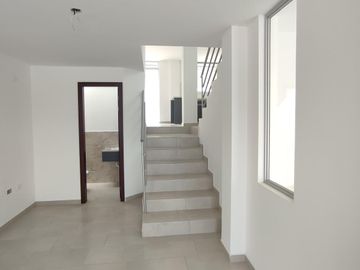 De venta casas | 177m2 construcción | 3 habitaciones | sector Colibrí |  Los Chillos