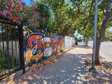 Casa en Venta en Walker Martinez esquina Parque Deportivo La Araucana