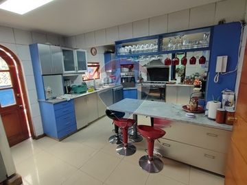 Se vende casa 5D, 3B, Las Condes
