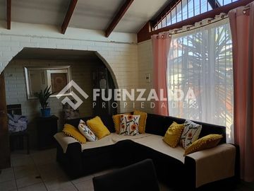 Casa en Venta en Las Golondrinas Ote. / Av. Lumen