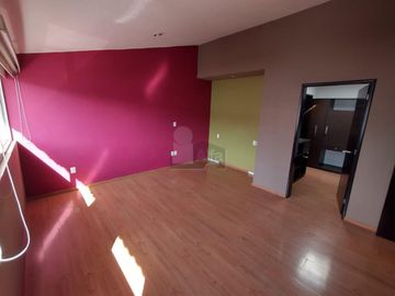 Casa en venta, 4 habitaciones amplias, muy cerca de Av. Tecnológico en Metepec Edo de México.