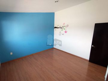 Casa en venta, 4 habitaciones amplias, muy cerca de Av. Tecnológico en Metepec Edo de México.
