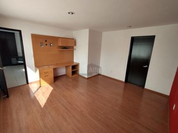 Casa en venta, 4 habitaciones amplias, muy cerca de Av. Tecnológico en Metepec Edo de México.