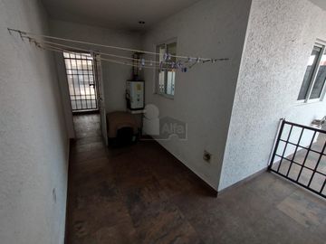 Casa en venta, 4 habitaciones amplias, muy cerca de Av. Tecnológico en Metepec Edo de México.
