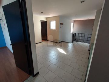 Casa en venta, 4 habitaciones amplias, muy cerca de Av. Tecnológico en Metepec Edo de México.