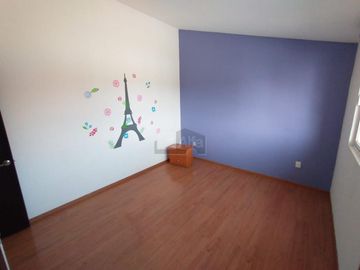 Casa en venta, 4 habitaciones amplias, muy cerca de Av. Tecnológico en Metepec Edo de México.