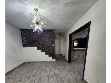 Casa en venta Cumbres 6 sector
