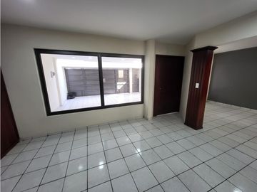 CASA HOLANDA, FRACC. LOS LAURELES ( la luneta ) ZAMORA MICHOACAN